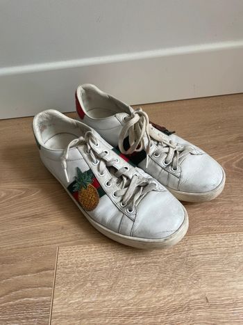 Baskets Gucci blanches à motifs coccinelle et ananas