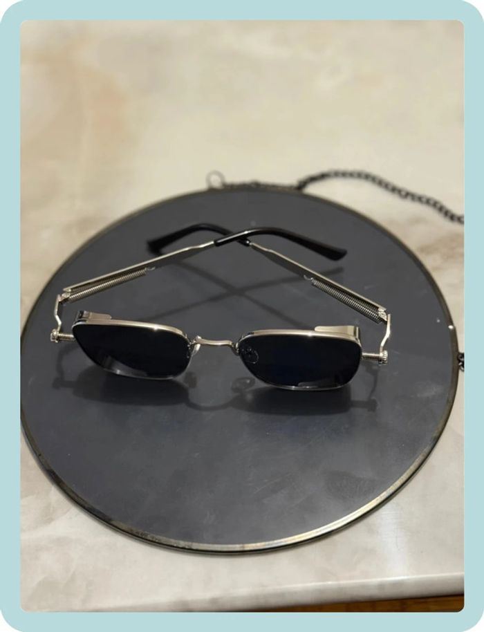 Lunette de soleil noir argentée - photo numéro 3
