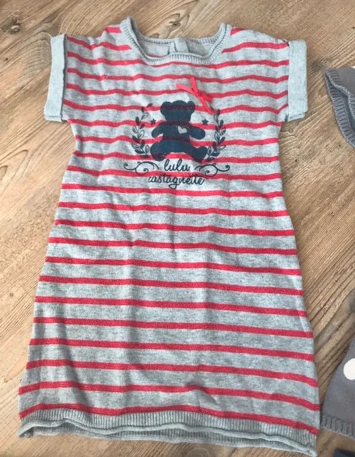 Lot de vêtements robe jupe legging - photo numéro 2