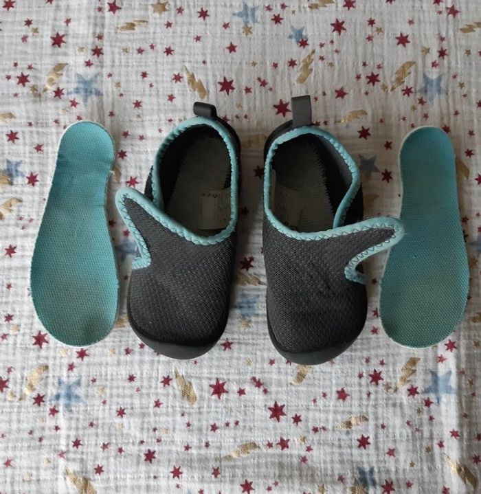 Chaussons de sport Decathlon taille 27