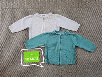 Lot de 2 gilets mixte - 18 mois