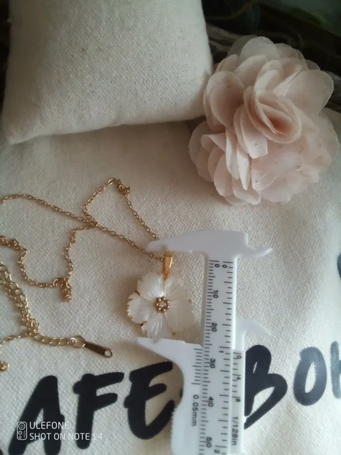 Collier bohème fleur en nacre naturelle - photo numéro 3