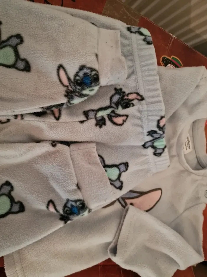 Pyjama stitch 9-12 mois - photo numéro 6