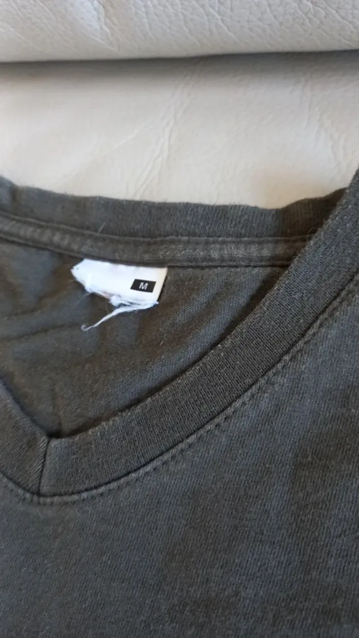 Tshirt gris foncé taille m - photo numéro 2