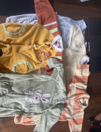 Lot de 5 pyjamas en 1 mois