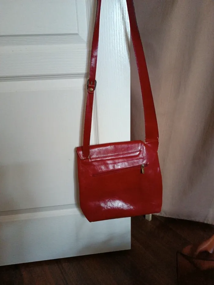 Sac en cuir rouge - photo numéro 3