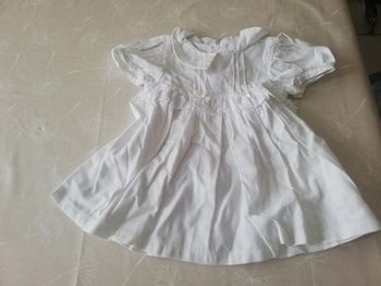 Robe blanche manches courtes 18 mois