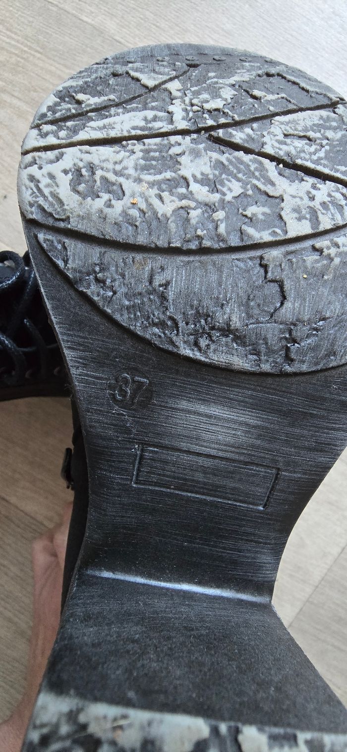 Bottine noire - photo numéro 4