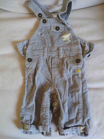 Salopette aspect velours taille 3 mois (60cm) marque kitchoun en très bon état