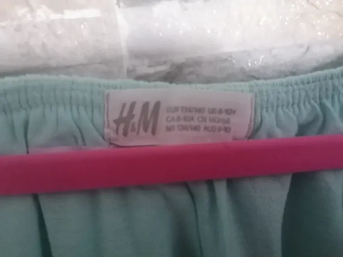 Débardeur H&M taille 8-10ans - photo numéro 7