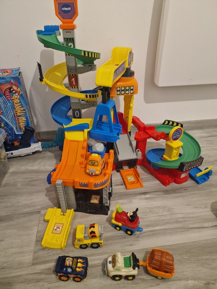 Maxi chantier tut tut bolide - photo numéro 2