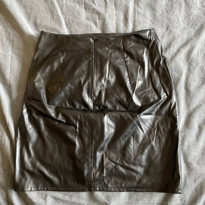 Jupe en cuir - photo numéro 2