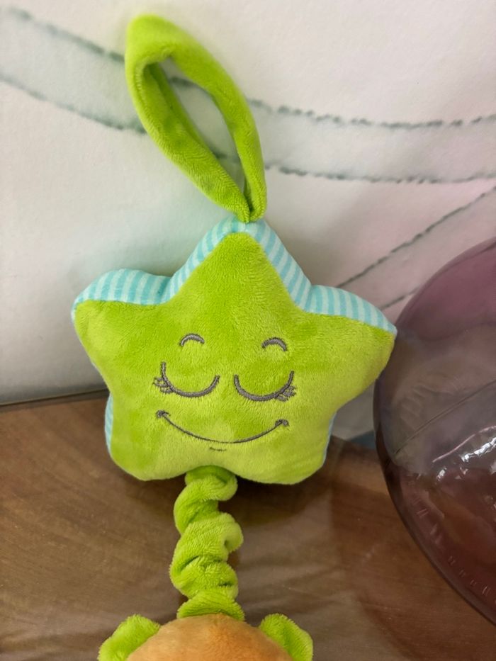 Jouet suspendu musical - photo numéro 2