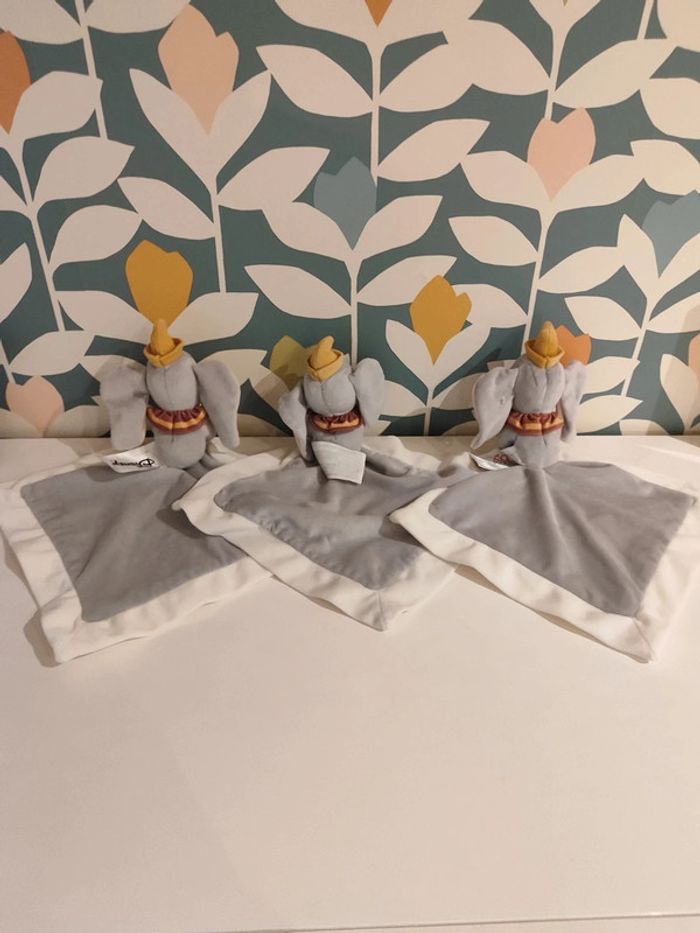 Doudou plat éléphant Dumbo Disney baby - photo numéro 2
