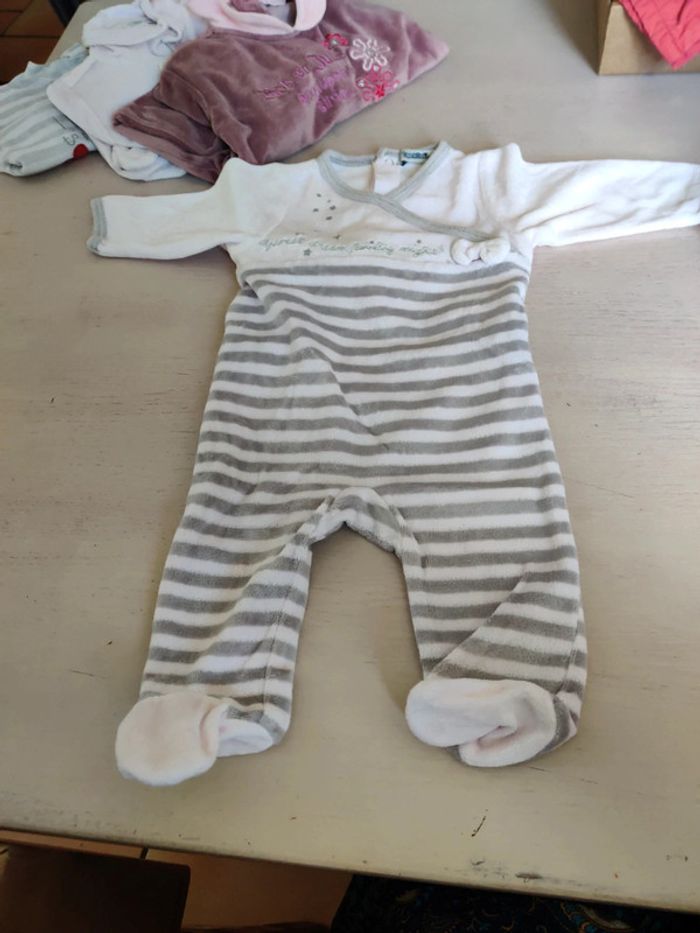 Lot de 4 pyjamas - photo numéro 2