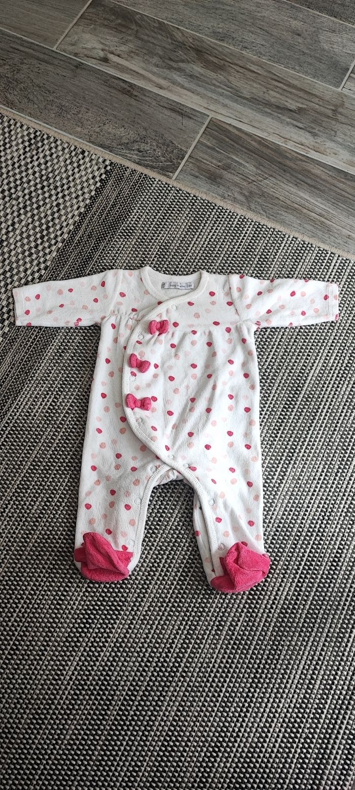 Pyjama noeuds et pois