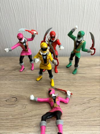 Lot de 5 figurines power rangers bandai 2014