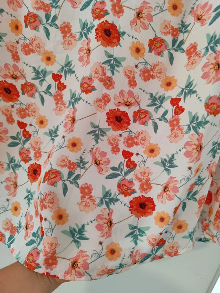 Blouse blanche à fleurs multicolores taille 50 Kiabi - photo numéro 5