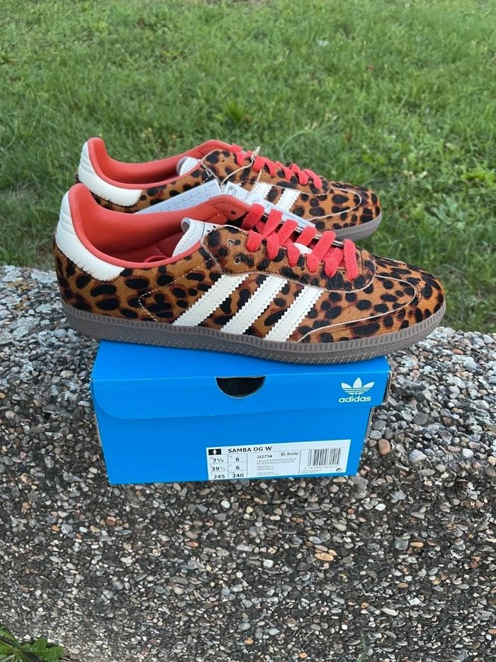 Adidas Samba OG léopard Rouge  Taille 39 - photo numéro 2
