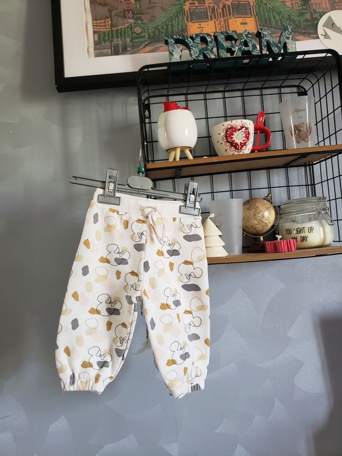Robe 🎀 Disney baby Orchestra 12 mois 2€ - photo numéro 2
