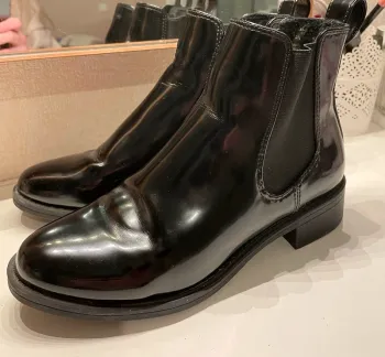 Bottines noires vernies