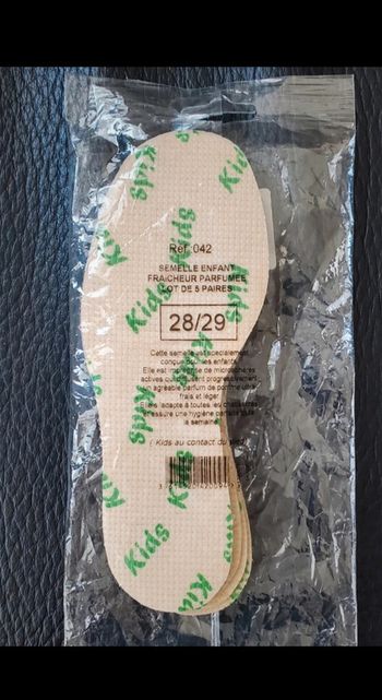 5 paires de semelles enfant en 28/29