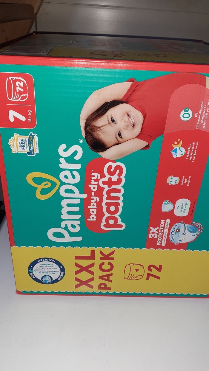 Couches Pampers