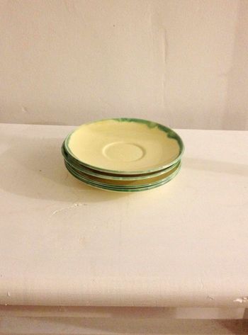 4 petites assiettes sous-tasses coupelles