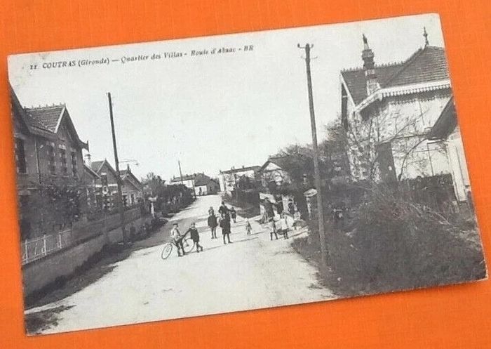 Carte postale ancienne Coutras (Gironde) Quartier des Villas. Route d' Abzac - photo numéro 2