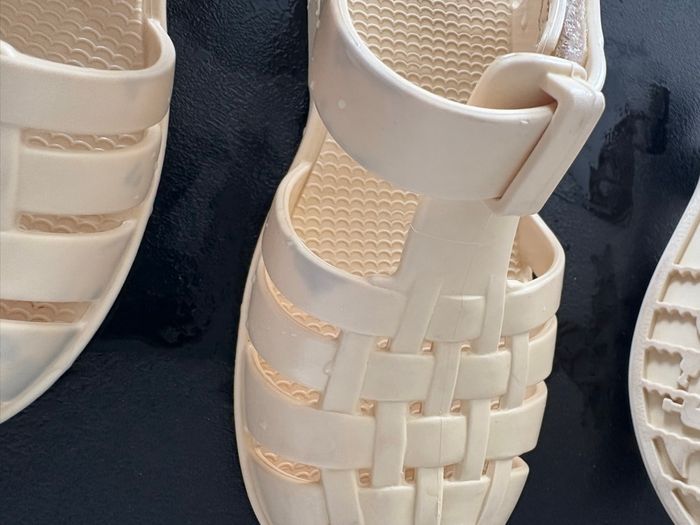 Lot de 2 paires de sandales IGOR taille 24 - photo numéro 4