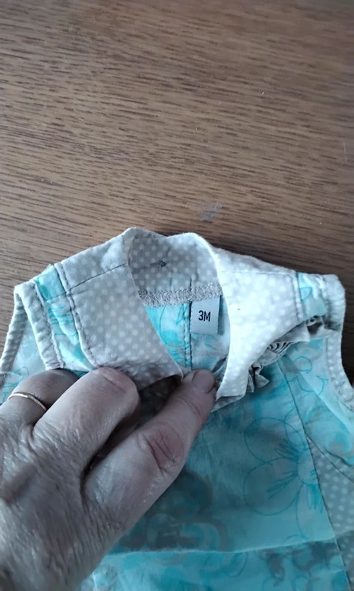 Chemise manches courtes , marron à point blanc, fleur et papillon , 3M - photo numéro 3