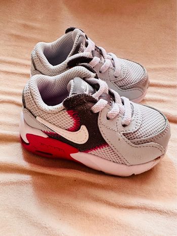 Nike rose et grise