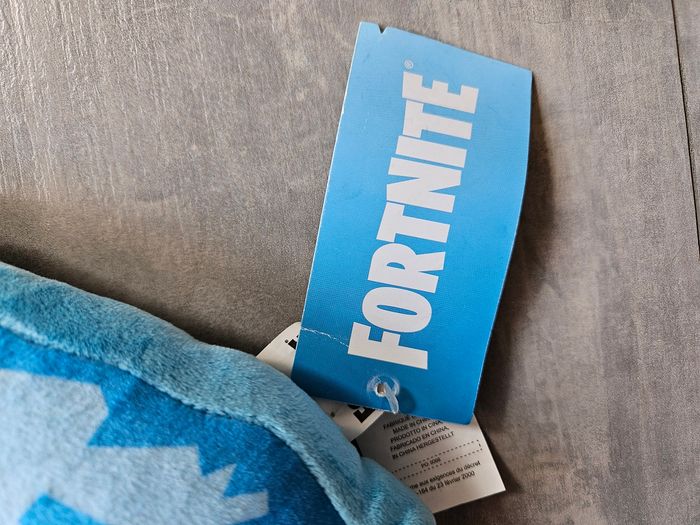 Peluche Fortnite certifié neuve - photo numéro 4