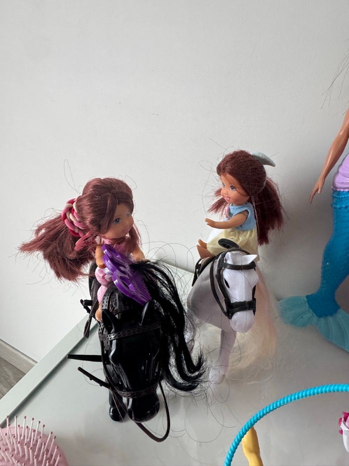 🪀 Lot Barbie - véhicules - animaux - sirène - petite cuisine- bon état très bon état - photo numéro 2