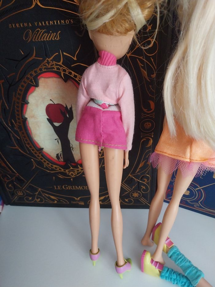 4 Poupées Flora Tecna et Bloom Love and Pet + Stella City Girl Fashion and Magic Winx Club saison 4 Smoby - photo numéro 9