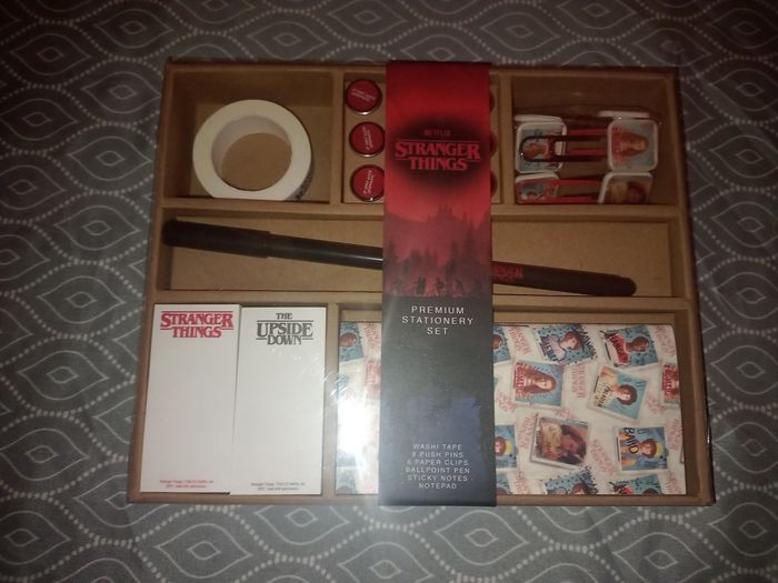 Set papeterie stranger things - photo numéro 2