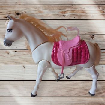 Cheval interactif de Barbie