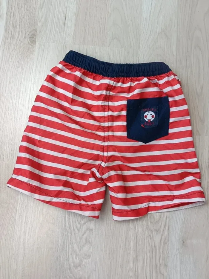 lot 2 shorts de bain + 1 pyjama garçon 18 mois - photo numéro 3
