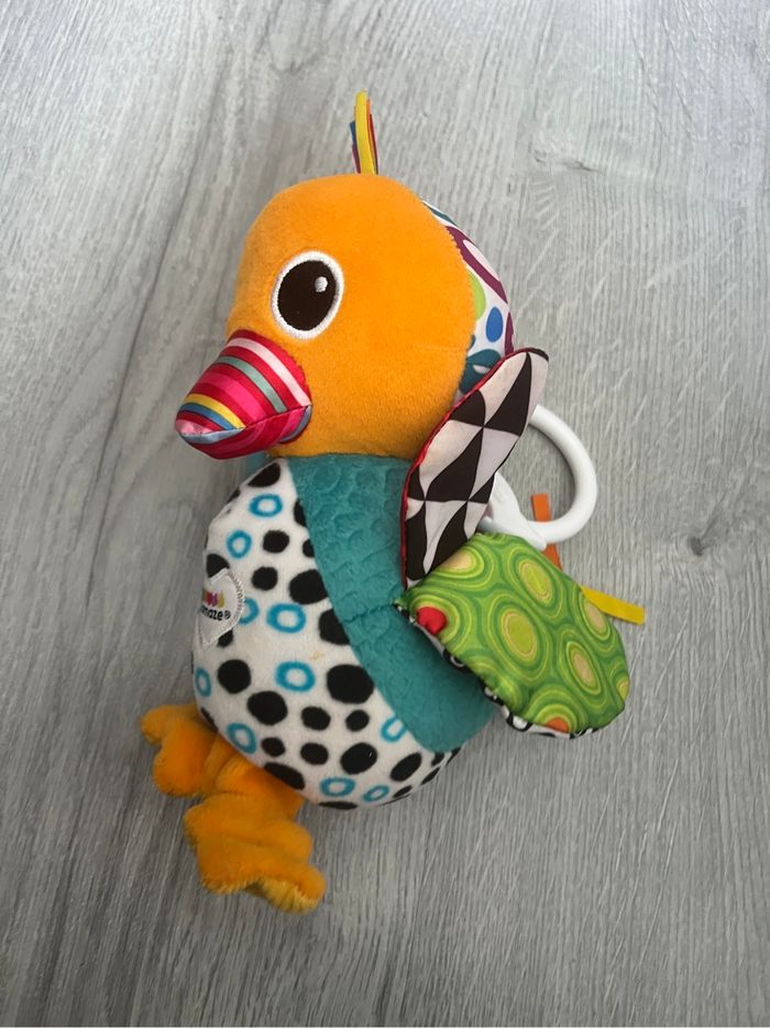 Peluche d’éveil  lamaze à tirer et à accrocher bébé