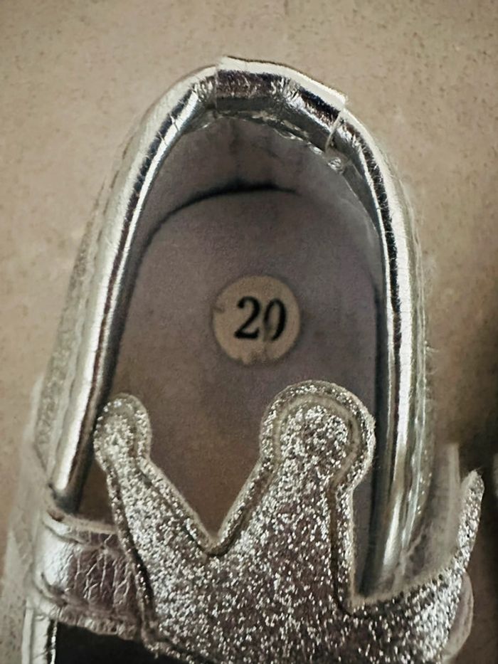 Paire de chaussures de princesse - photo numéro 2