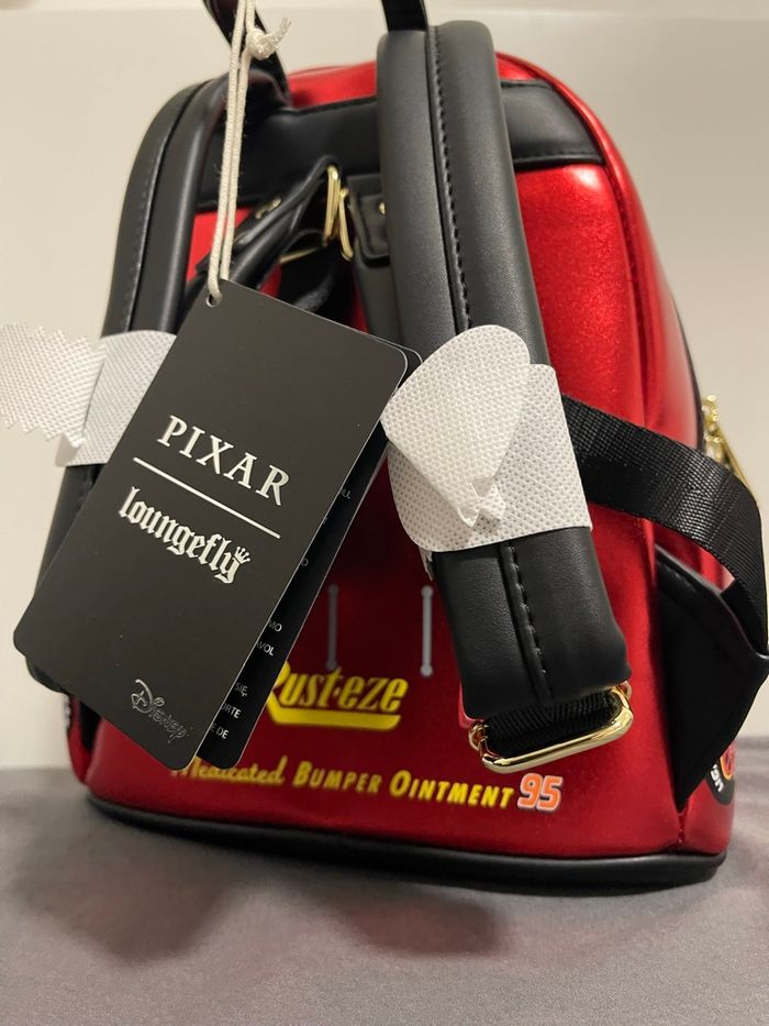 Loungefly Disney Pixar Cars Metallic Lightning McQueen Cosplay Mini Backpack USA - photo numéro 2
