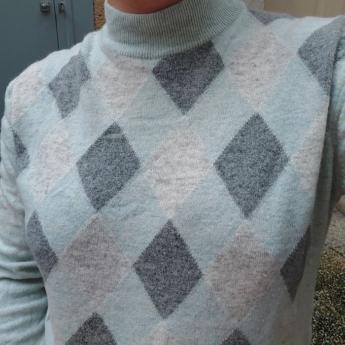 Joli pull pour taille M - photo numéro 4