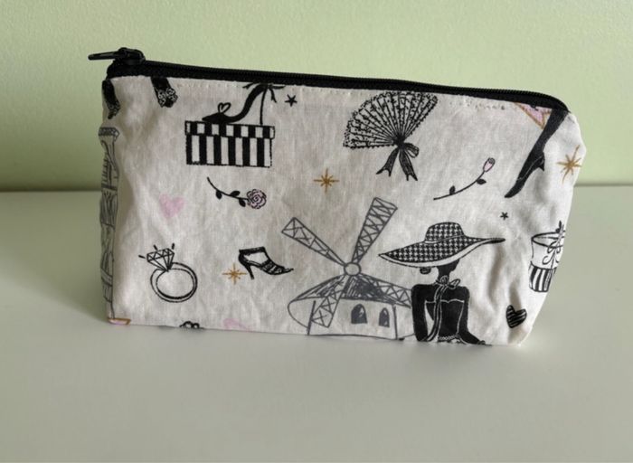 Trousse / pochette imperméable thème Paris - photo numéro 2