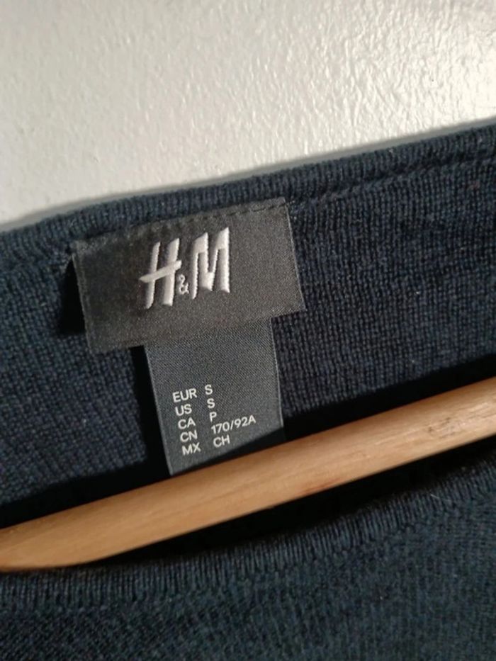C2 pull noir H&M S - photo numéro 3