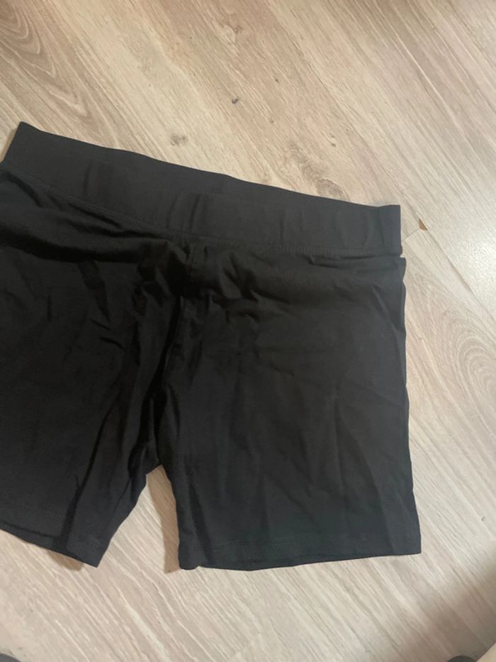 Short sport XL - photo numéro 2