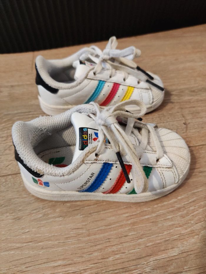 Basket Adidas taille 22 - photo numéro 3