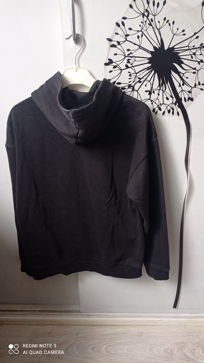 Sweat à capuche Puma noir  et or taille S, très bon état. - photo numéro 2