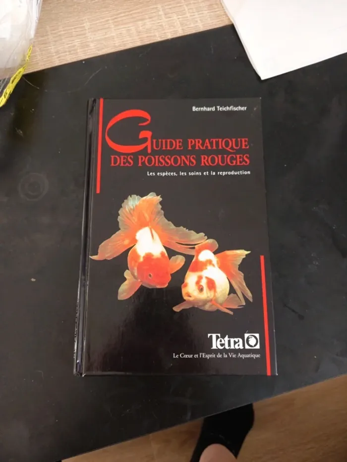 Magnifique livre guide du poisson rouge