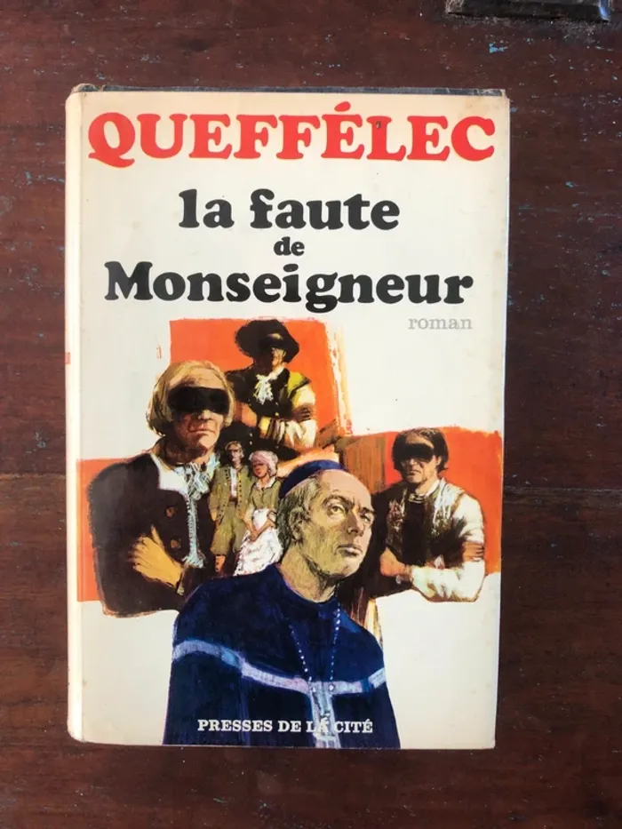 Livre relié "La faute de Monseigneur" de Queffélec