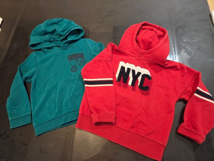 Lot sweat à capuche 4 ans